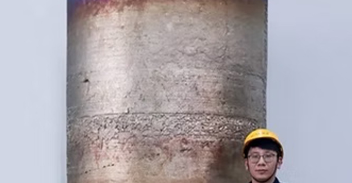 直径1。2米,重量12T高纯度钛锭离线